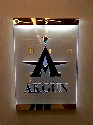Işıklı Kapı tabelası