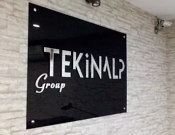 siyah pleksi kapı tabelası