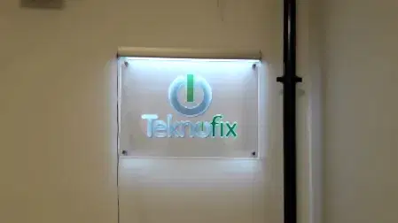 Işık Bantlı kapı tabelası